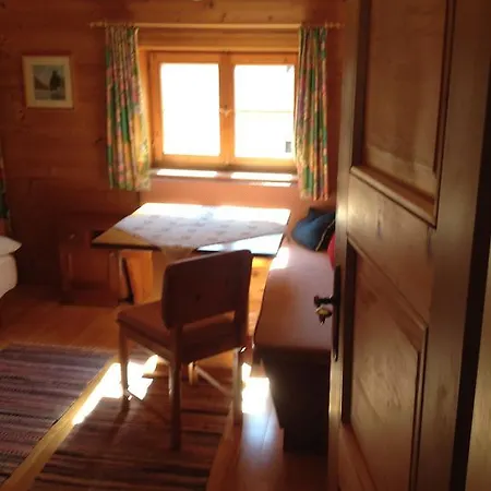 בית נופש Zirmheim פרטיסאו