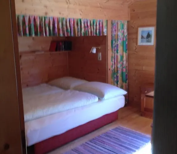 Semesterbostad Zirmheim